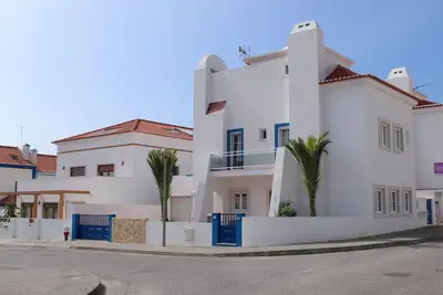 Image de Casa das Palmeiras - Maison individuelle a 150 mètres de la plage a pied