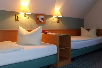 Image de 21 chambres doubles - Landhotel Neuwiese avec auberge traditionnelle An der Mühle