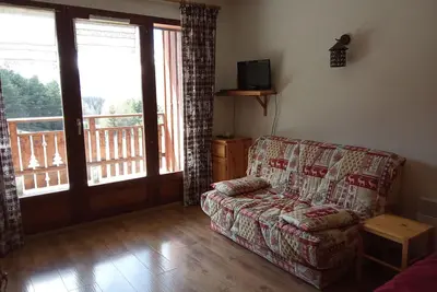 Image de Studio cabine cosy, balcon & parking, 05250 La Joue du Loup