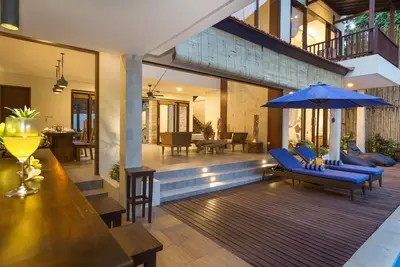 Image de Villa 4 chambres avec piscine à débordement près d'Ubud;