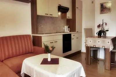 Image de Appartement / 1 chambre / douche, Wc - Silvia, maison