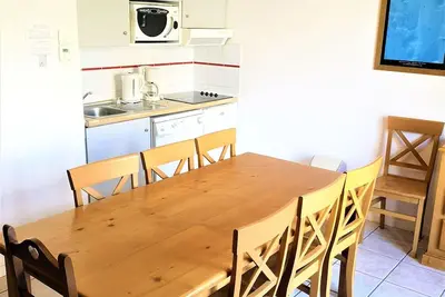 Image de Chalet Mitoyen 3 Pièces 7 Pers. avec Piscine et Sauna - Résidence Les Flocons du Soleil