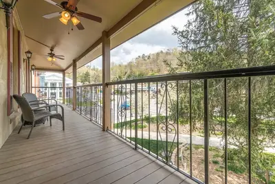 Image de Everett Apt A - Au coeur de Bryson City, accessible à toutes les brasseries