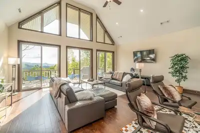 Image de Almond Tree Ranch - Cabines de bassin versant - vue magnifique