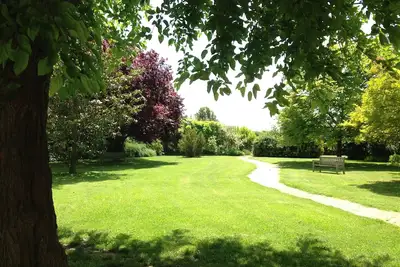 Image de Idéal pour les réunions de famille et d'amis. Invitez à la paix et au repos.