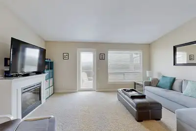 Image de Nouvelle liste! Condo au dernier ��tage avec vue sur l'océan, la jetée et le phare - chiens ok!