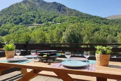 Image de >>CosyLary Appartement T3 Pic Lumière • 3* & 4◊ • terrasse & vue 5*