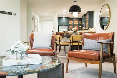 Image de Appartement avec 2 chambres, accès direct aux pistes de ski, piscine chauffée, bain bouillonnant et centre de remise en forme