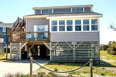 Image de Maison récemment rénovée à quelques pas de la plage de South Nags Head