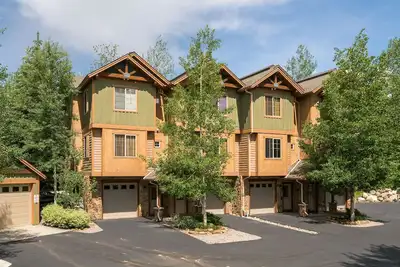 Image de Belle propriété de montagne de 2 chambres à Willows Development
