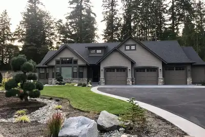 Image de Casa Bambino - Nouvelle maison personnalisée dans la belle région viticole de Woodinville
