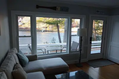 Image de Charming Waterfront Cottage on Chauncey Creek
