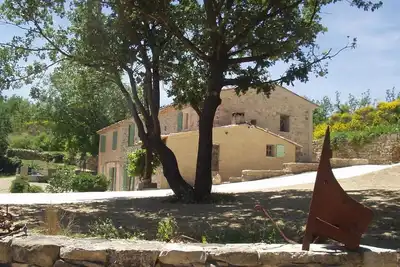 Image de Location d'une Maison indépendante avec piscine dans parc du Luberon
