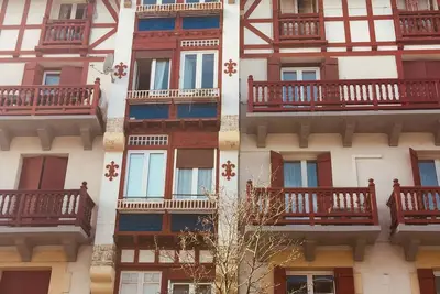 Image de Fabuleux appartement de 3 chambres à coucher, dans le célèbre quartier de La Marina. Ess2385