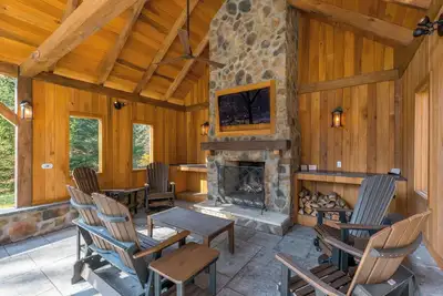 Image de Cabine de luxe Lake House!