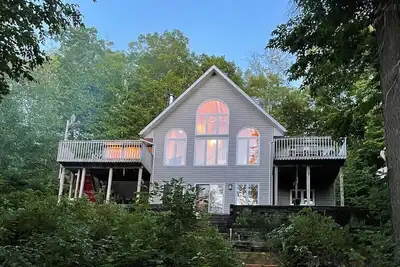 Image de Sunset Haven sur Portage Lake Haliburton - l'escapade parfaite en famille!