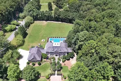 Image de Loft Studio dans propriété avec manoir et de superbes commodités à 8 mi. Depuis LakePoint