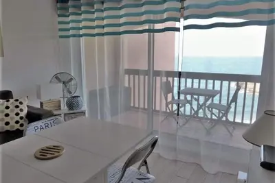 Image de 4ol137 - Appartement avec belle vue mer