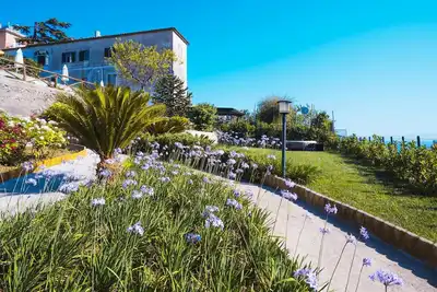 Image de Chez Lia, apt avec jardin et vue sur la mer Ravello, cĂ´te amalfitaine