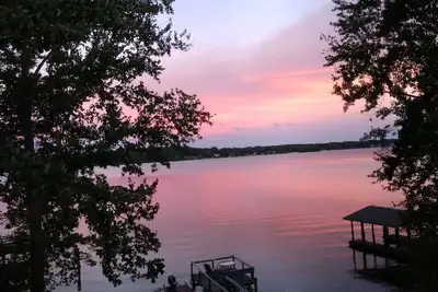 Image de Bord De L'Eau! Lake Norman Location de vacances et logement d'entreprise Large