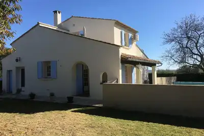 Image de Maison de 3 chambres à distance de marche d'Uzes avec piscine
