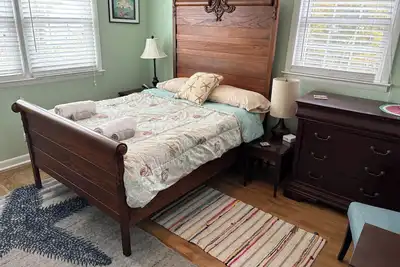 Image de Deux chambres privées à l'étage avec une entrée privée