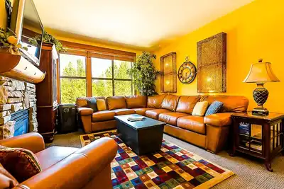 Image de Plush Village Lodge 2br Rare Corner Condo, Beautiful Remodel, 400+ Review, . . .