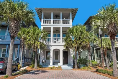 Image de Beachy Chic Home avec vue sur le golfe!