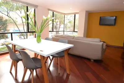 Image de Nancy B - 2 Br. Appartement Exécutif avec parquet