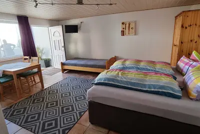 Image de Chambre non matrimoniale avec douche et toilette - Gästehaus Gravell