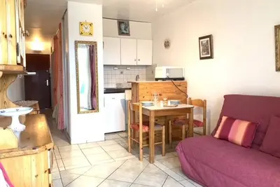Image de Appartement F1 avec balcon et parking, à 5 min des Thermes et de l’Étang de Thau, animaux admis