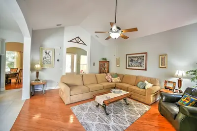 Image de 5 chambres, 3 salles de bain complètes, 10 personnes, au coeur de la région de Daytona Beach