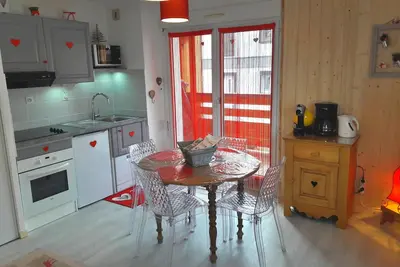 Image de Studio 3 personnes hyper-centre, balcon et garage aux Rousses