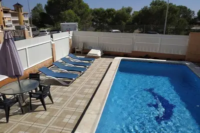 Cabo Roig \/ La Zenia. Belle villa avec piscine privée + Wifi gratuit