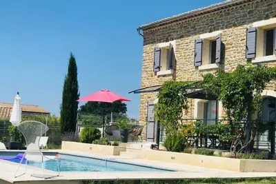 Image de Très belle maison avec beaucoup de charme!