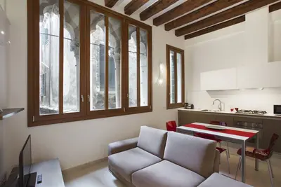 Bartolo Ii @ Locappart - gothique et design