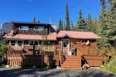 Image de Denali Park Homestead house, à seulement un kilomètre au nord de l'entrée du parc