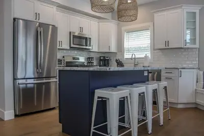 Image de Nouveau condo de luxe 3br / 3. 5ba au coeur de Bolton!