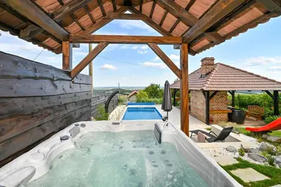 Image de Superbe maison à Kalnik avec sauna