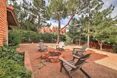 Image de Nouveau! W. moderne Sedona Home w / Patio + Vues Red Rock