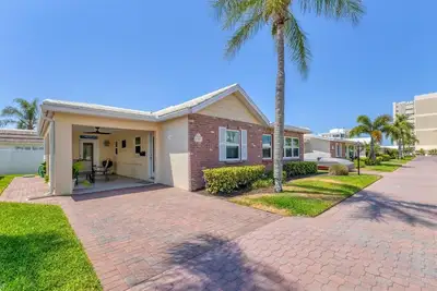 Horizons West # D-8 - une villa sur la plage avec 2 chambres et 2 salles de bain sur Siesta Key!