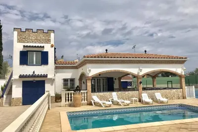Image de Villa Avec Terrain Tennis PRIVÉ Et Piscine