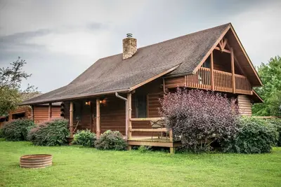Image de White Pine-Cabine-Salle de bain privée séparée