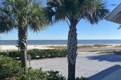 Image de \"Prime Location\" New Beachfront 3 Bedroom on the Beach in downtown Bay St Louis<br>