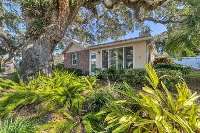 Bayside 2 chambres, 2 salles de bain - Horizons West n ° E-8 sur Siesta Key!