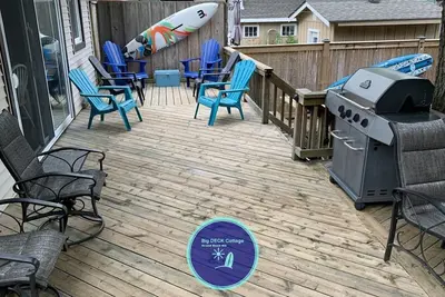 Grand Pont - 3 min à pied de la plage de Grand Bend (4 chambres, 11 couchages, parking pour 5 personnes)