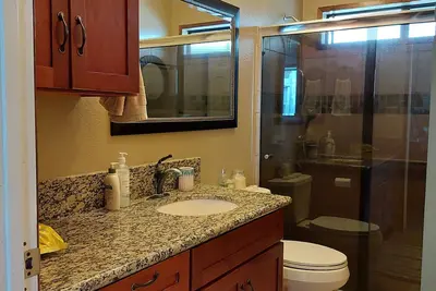 Image de Le Cottage Ohana est parfaitement situé à proximité de toutes les commodités mais dans un