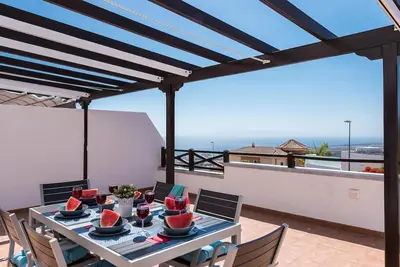 Image de 1. Charmant Villa Conde prívate piscine jardin et Bbq