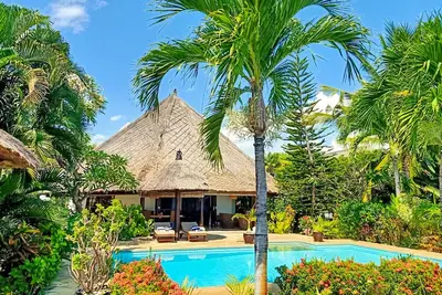 Image de Villa Cahaya, beachfront, 2 Bedrooms w\/ensuite baths, private pool fully staffed