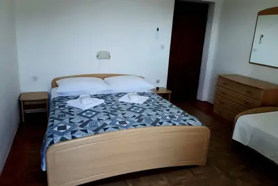 Image de Appartement d'une chambre avec le balcon et la vue sur le mer Tisno, Murter (A-17716-b)